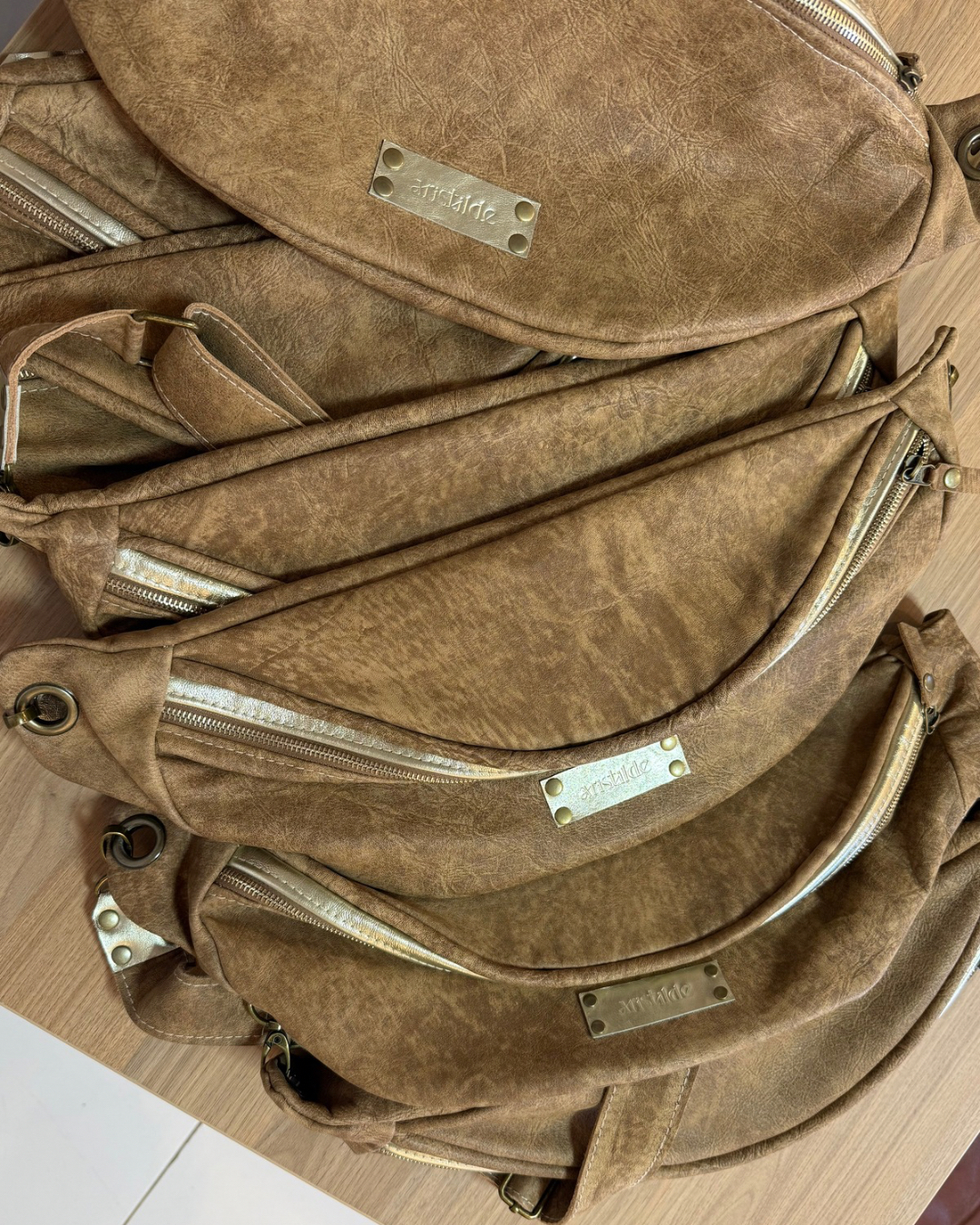 Riñonera RUSTICA 100% CUERO