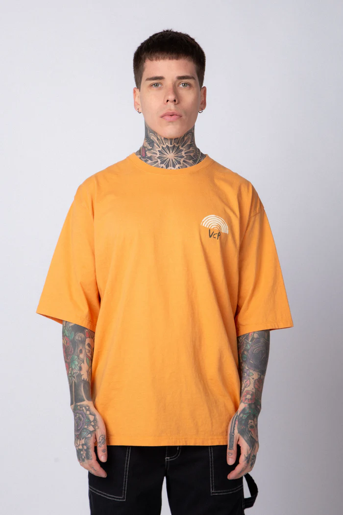 Remera VCP Over Task Bosque – Naranja