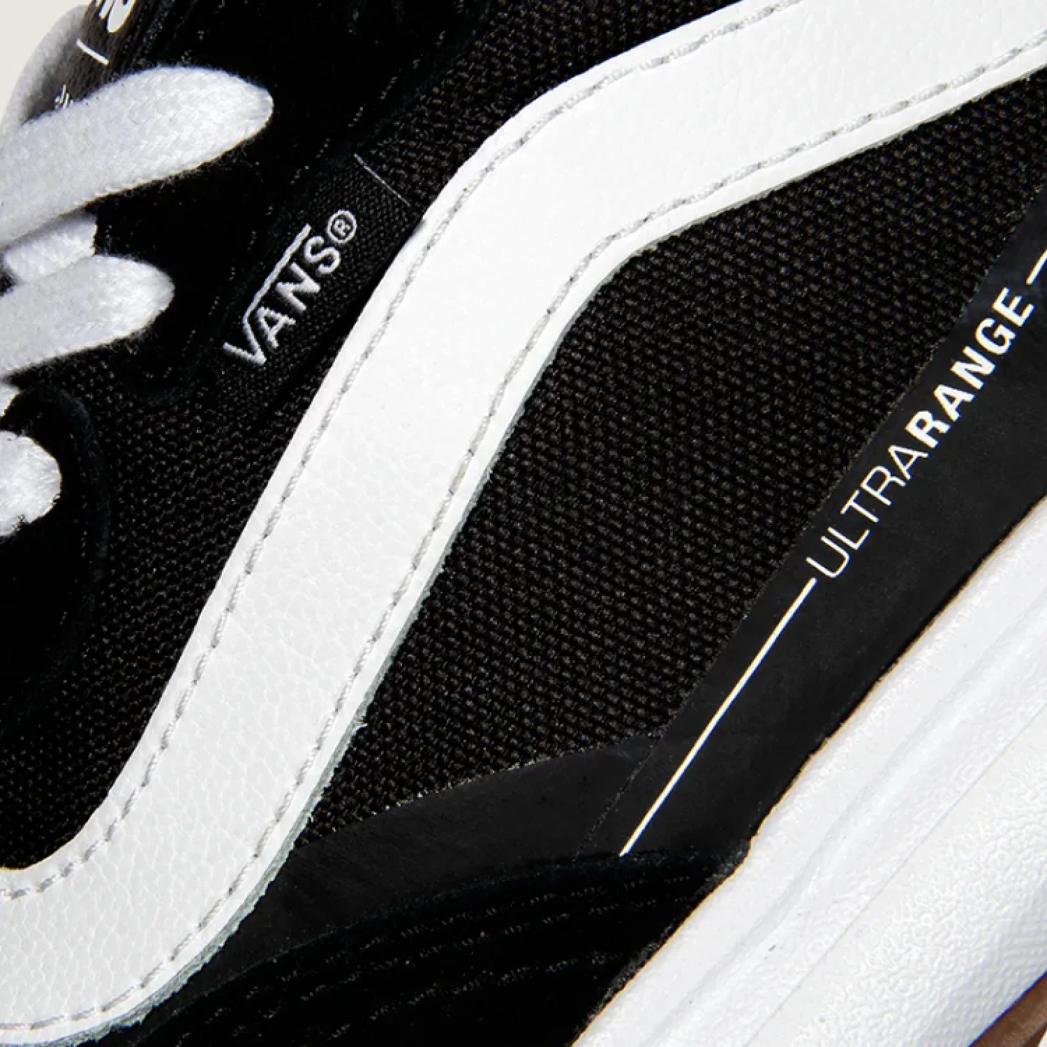 Vans MTE UltraRange 2.0 – Black/White