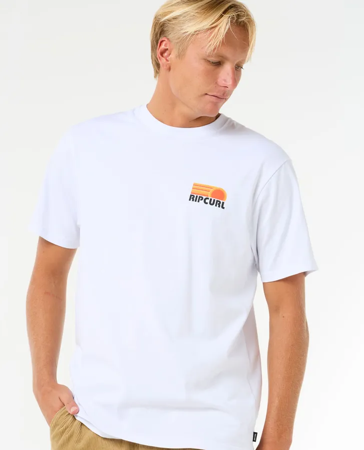 Remera Rip Curl Surf Revival Staked – Blanca