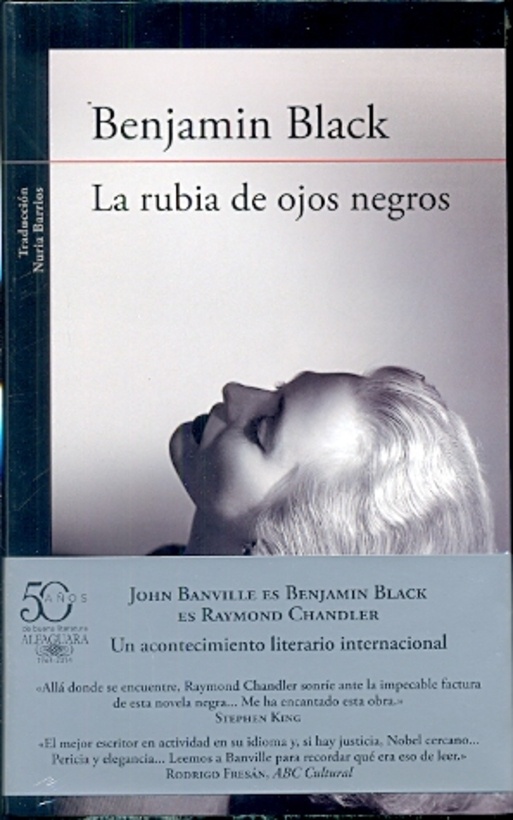 La rubia de ojos negros