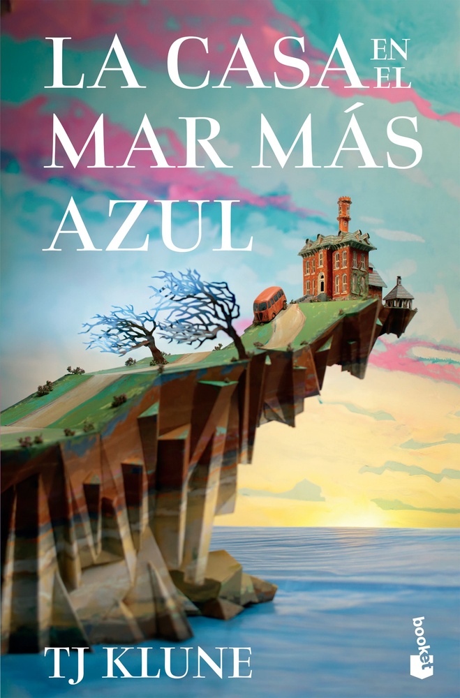 La casa en el mar más azul