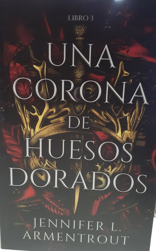 Una corona de huesos dorados