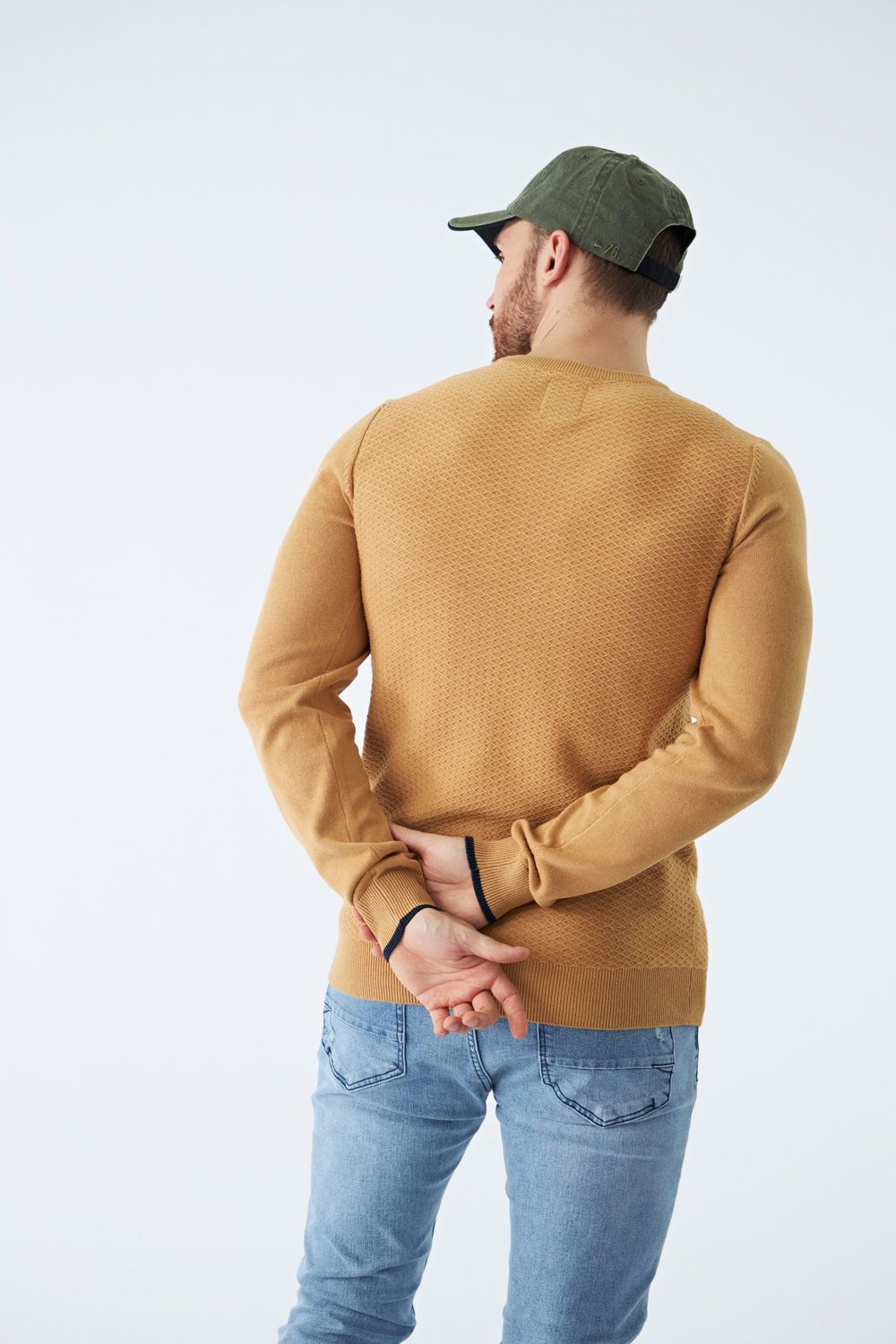 SWEATER ÁVILA