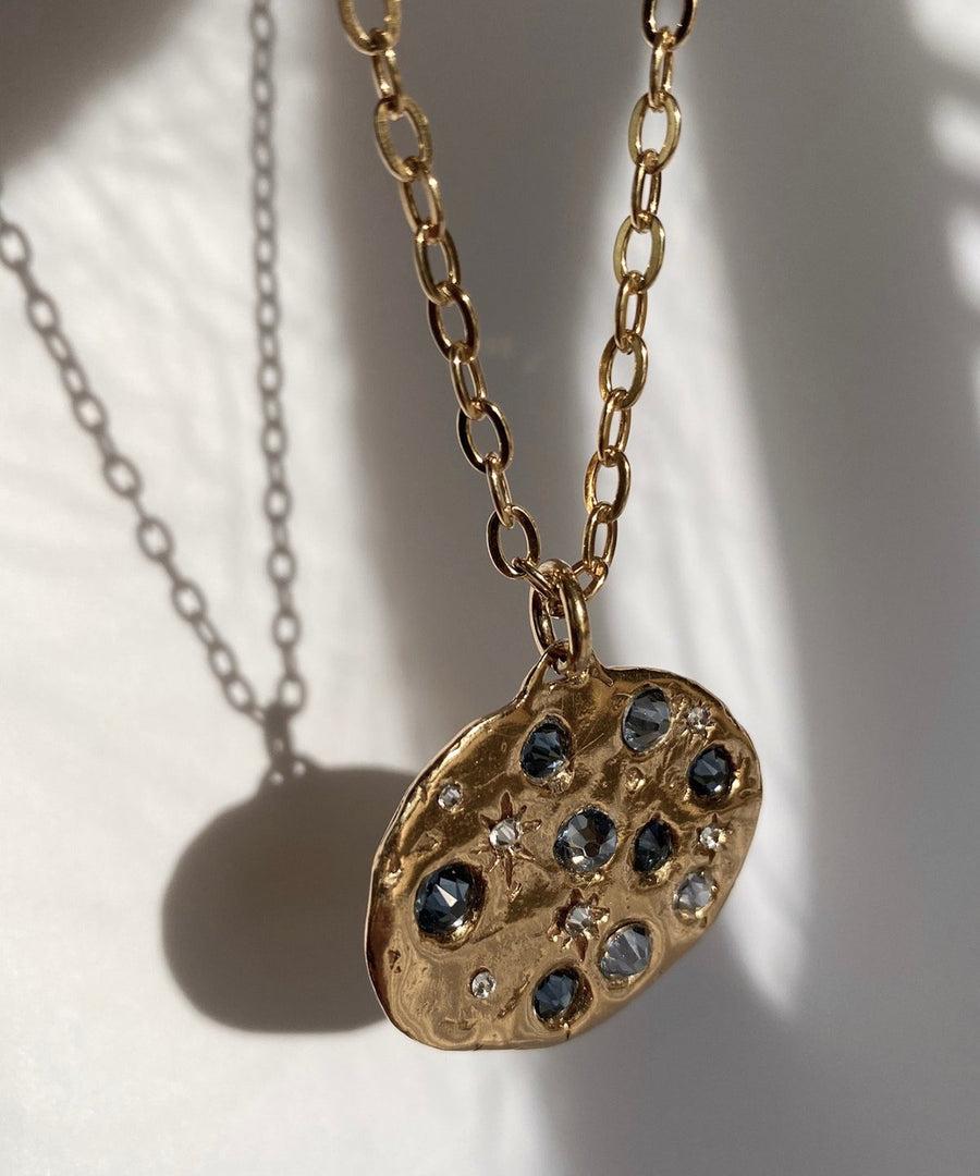 collar cielo