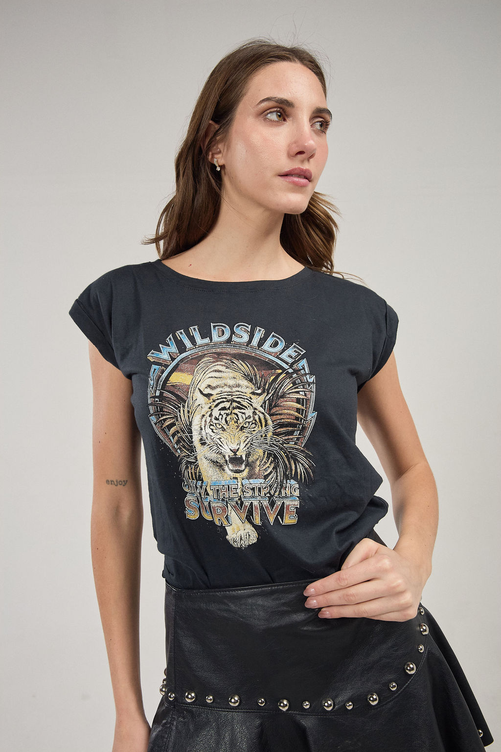 REMERA POGO By AMBER LEBON