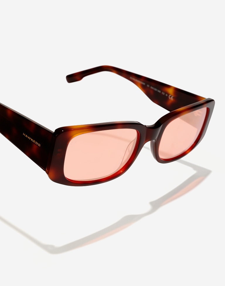LENTES DE SOL -  MANUEL TURIZO - LINDA