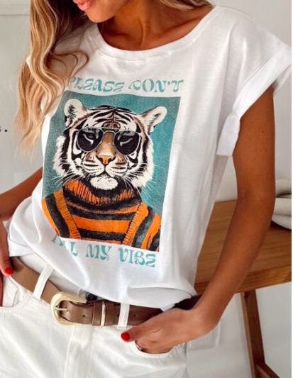 REMERA POGO By AMBER LEBON