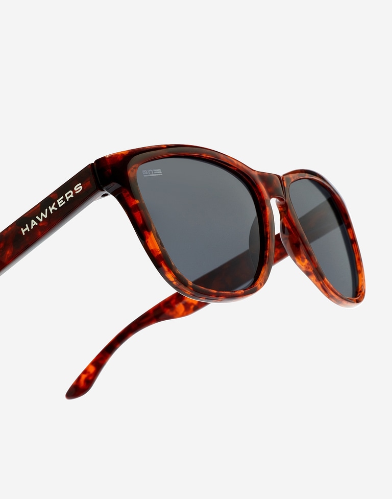 LENTES DE SOL - ONE - POLARIZED CAREY DARK