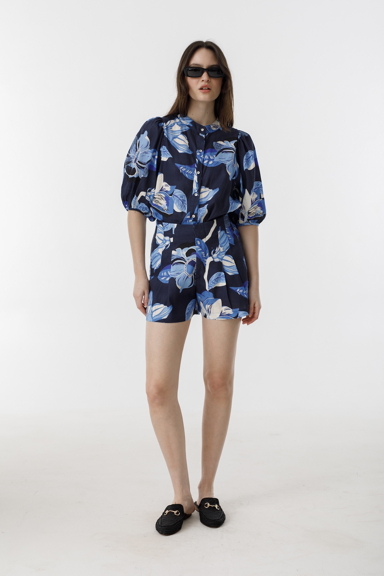 Short Frida en Lino - Navy Hibiscus