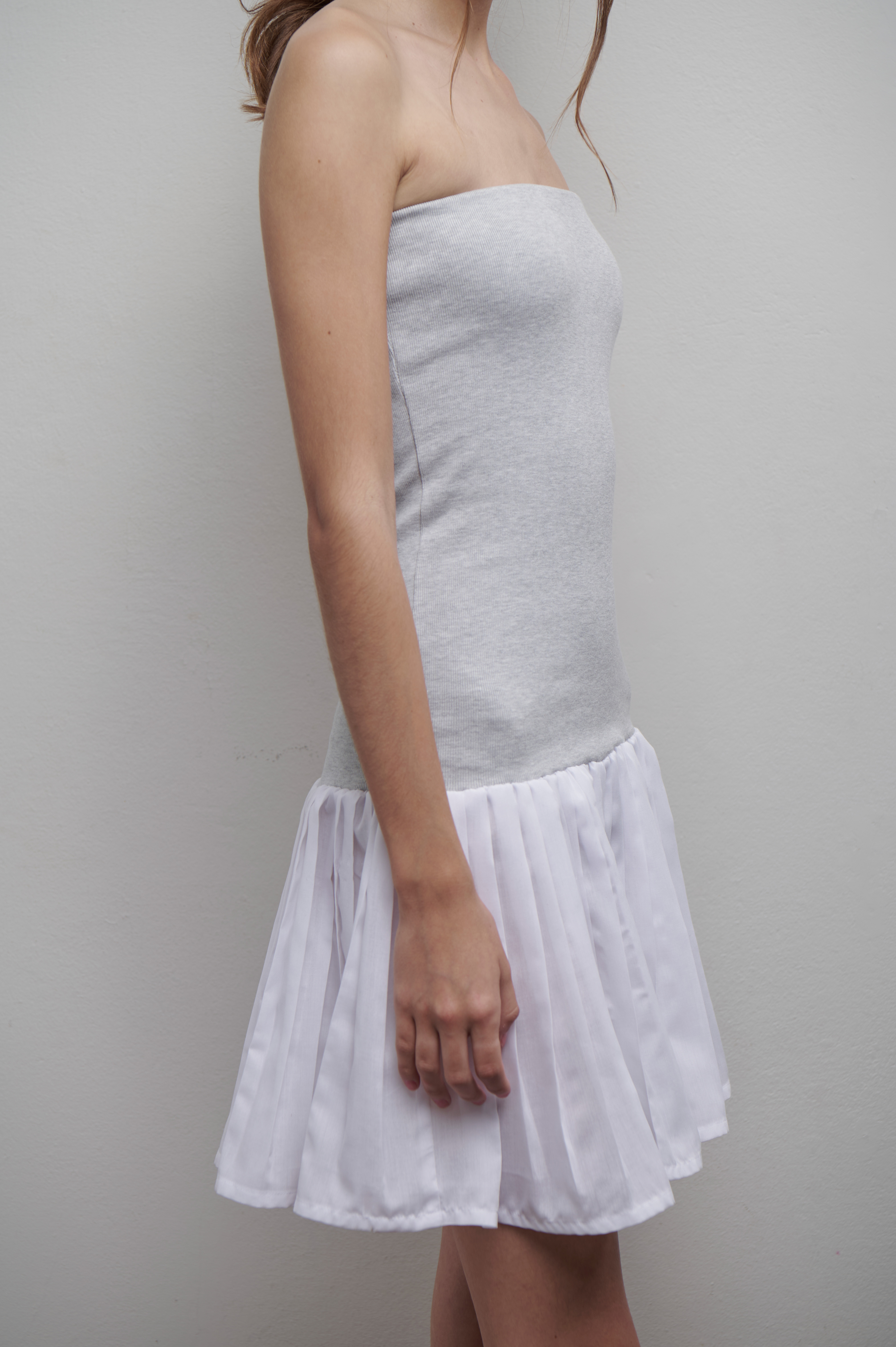 Vestido top con falda plisada