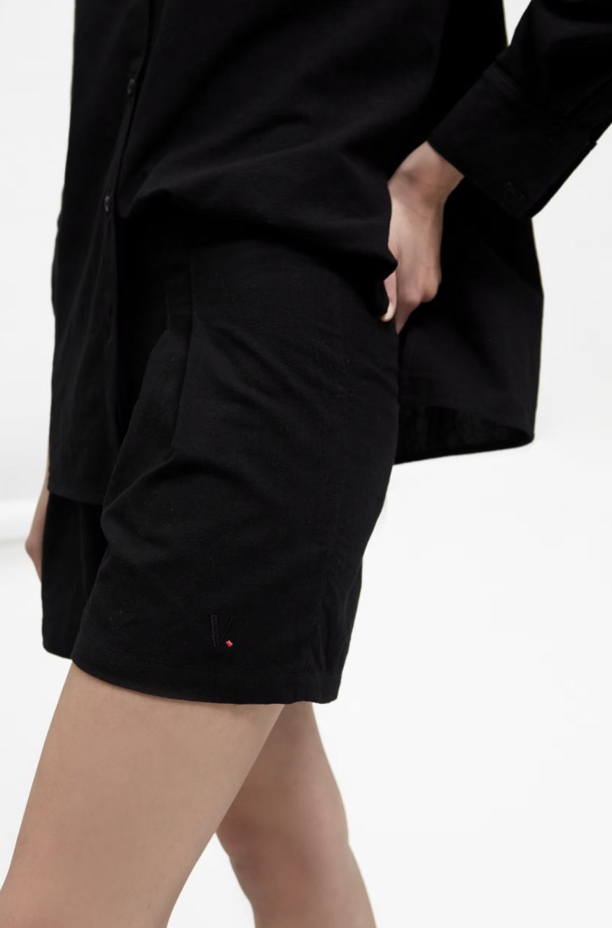 Short Duna Negro