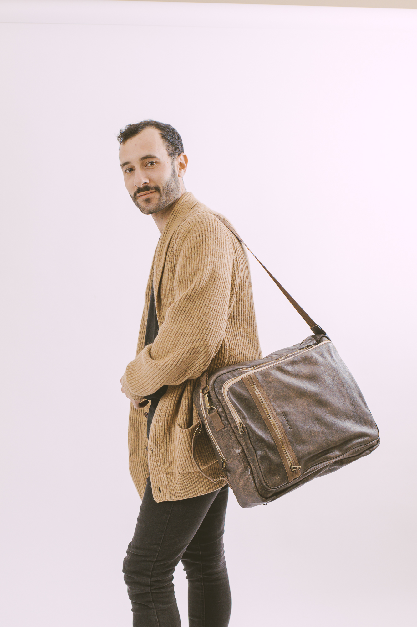 Maletin - mochila August