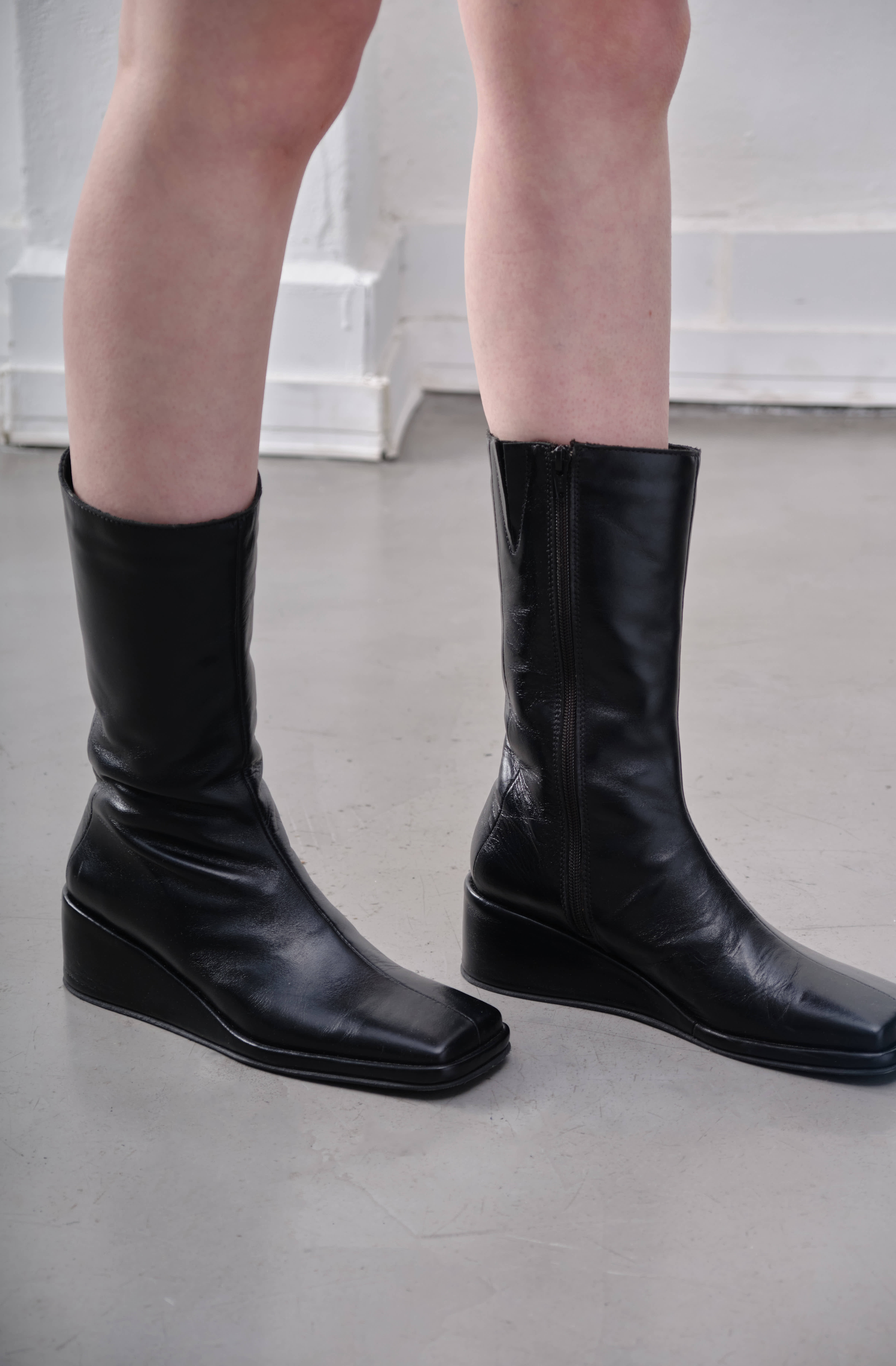 Bota Icon