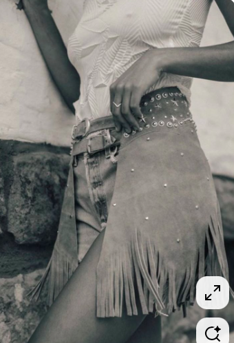 FALDA COACHELLA By AMBER LEBON