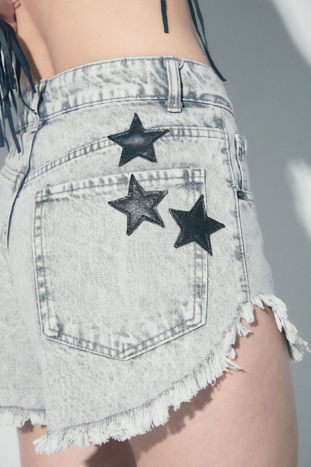 SHORT SUNDANCE By AMBER LEBON