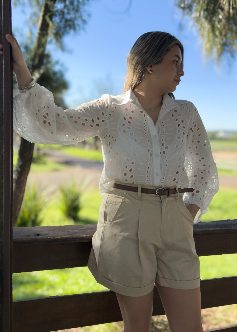 Short Cayetana